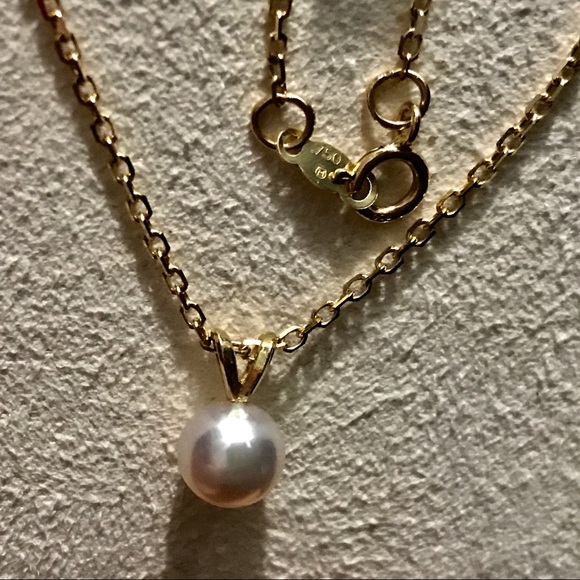 MIKIMOTO Akoya Cultured Pearl in Yellow Gold - Picture 5 of 6